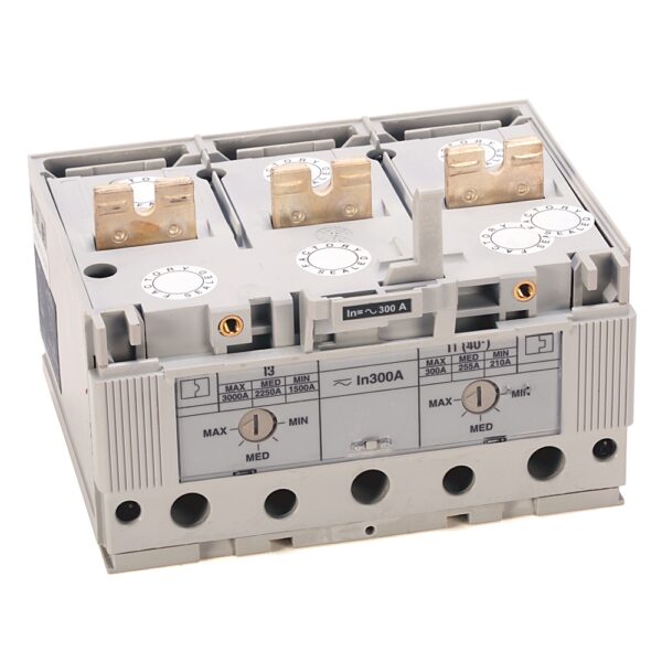 140G-KTF3-D30_1000x1000-1.jpg Allen Bradley 140G-KTF3-D30 Kompakt Şalter